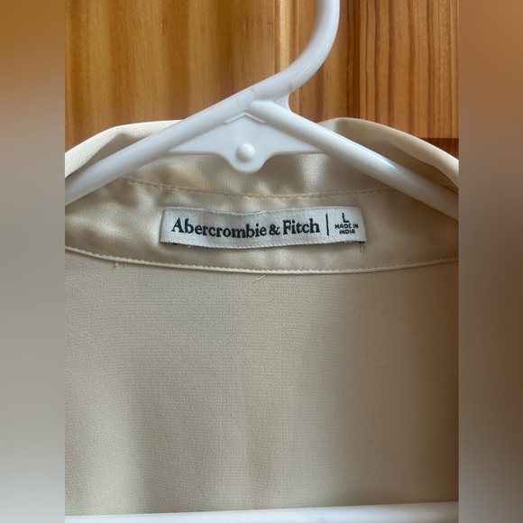 Abercrombie & Fitch Cream Button-Down Shirt - Picture 2 of 6
